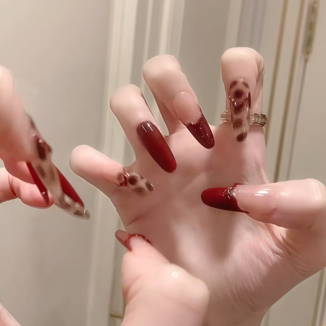 Artificial Nail Set with Stylish Design Kalsten
