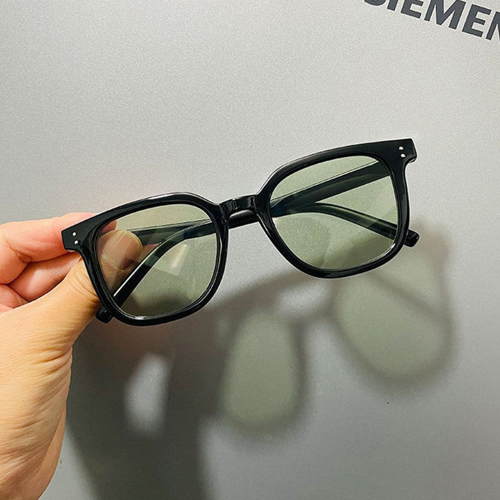 Women Cat-Eye Sunglasses with Modern Frame and UV Protection Kalsten