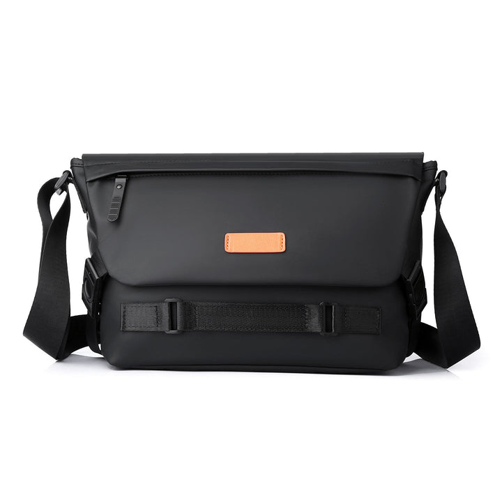 Stylish shoulder bag with versatile compartment options Kalsten