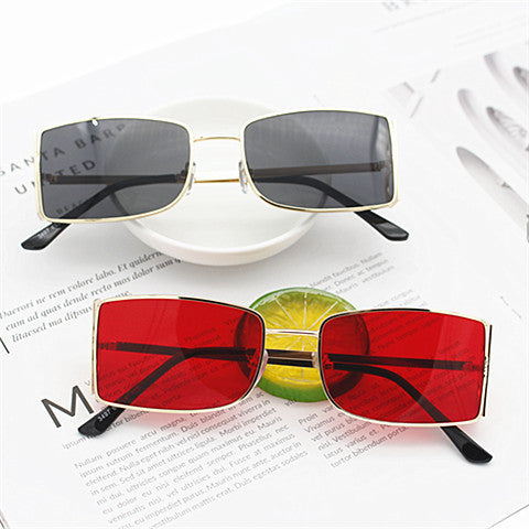 Ladies Designer Sunglasses with Striking Frame Kalsten