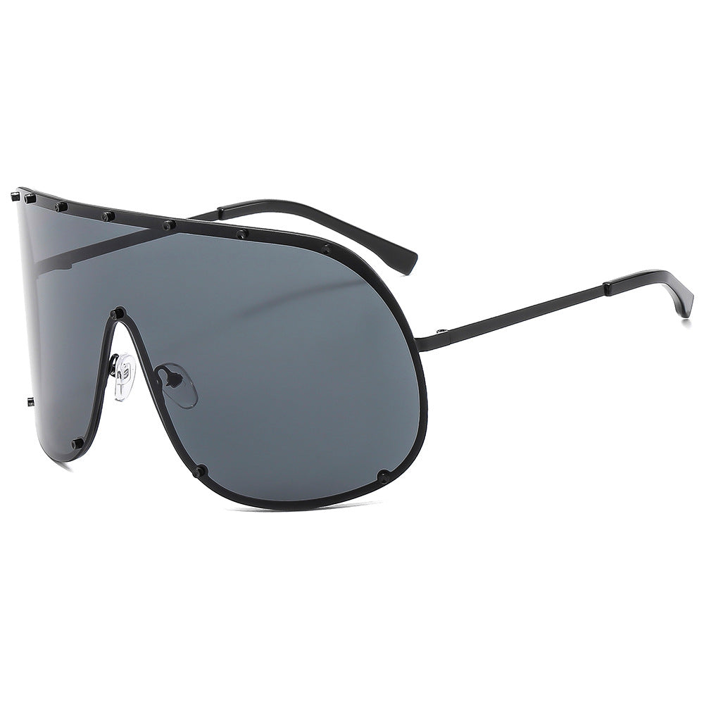 Women futuristic sunglasses with large frame and innovative design Kalsten