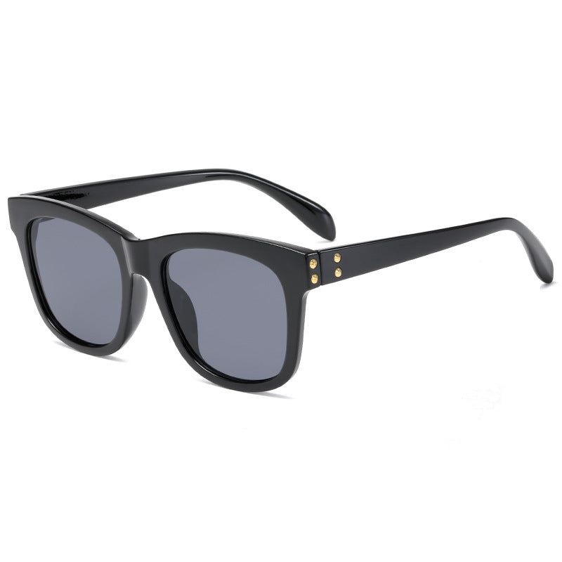 Ladies fashionable sunglasses in contemporary design Kalsten