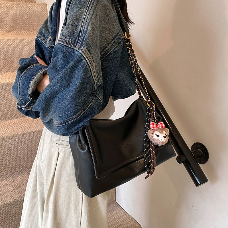Elegant Chain-Handled Handbag Kalsten
