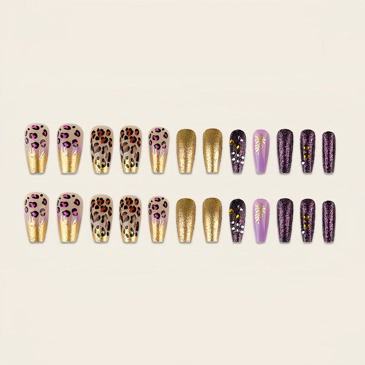 Artificial nails in stylish leopard design with luxurious glitter accents Kalsten