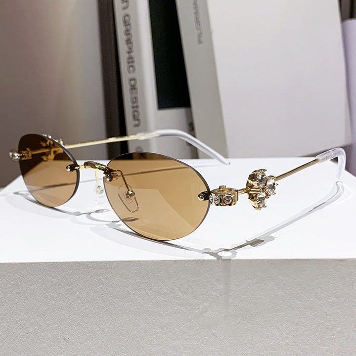 Ladies elegant sunglasses with geometric frame Kalsten