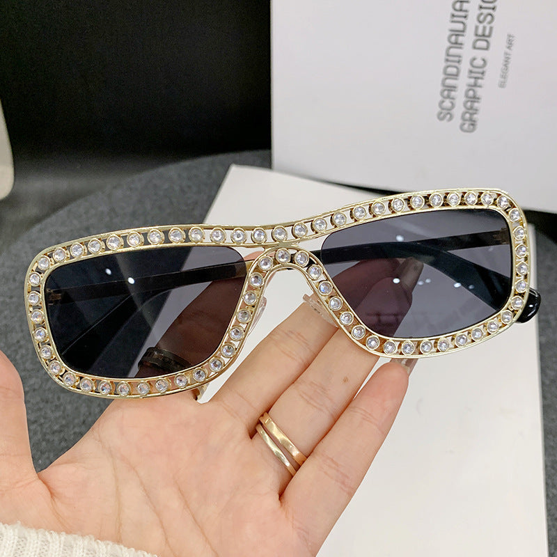 Women's extravagant Cat-Eye sunglasses with golden accents Kalsten
