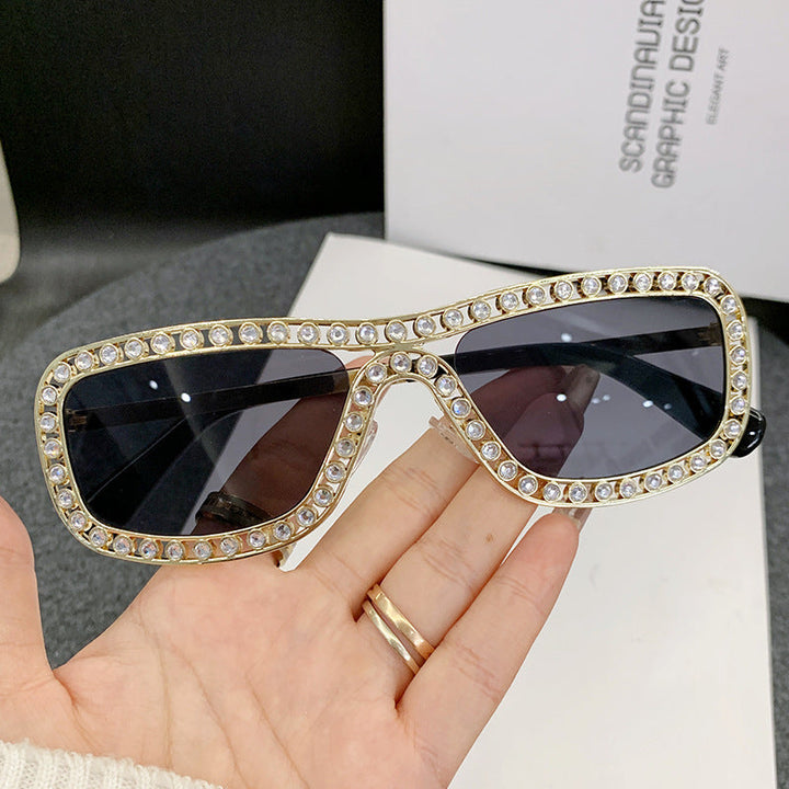 Women's extravagant Cat-Eye sunglasses with golden accents Kalsten