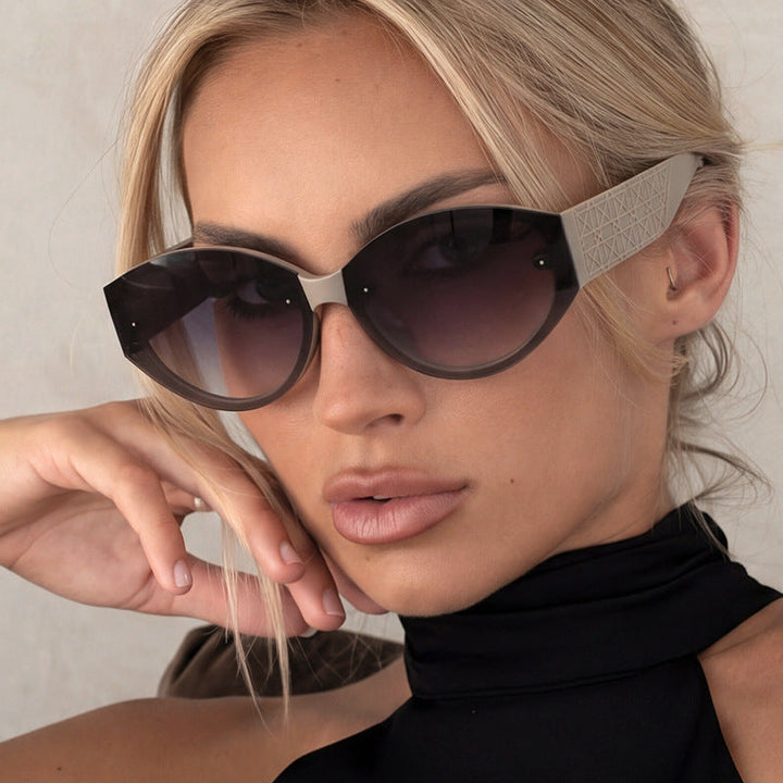 Ladies extravagant Cat-Eye sunglasses with textured frame Kalsten