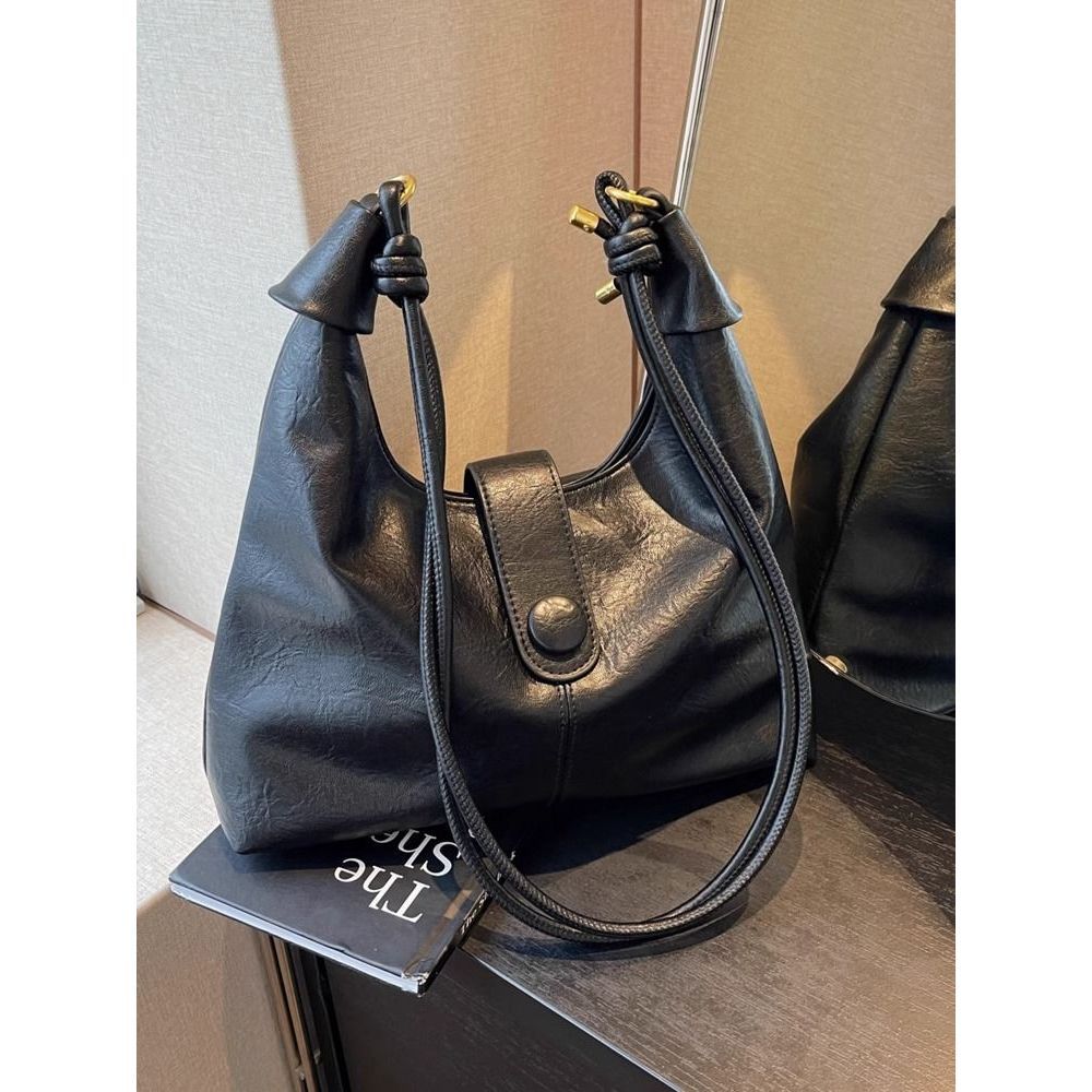 Classic Leather Hobo Bag Kalsten