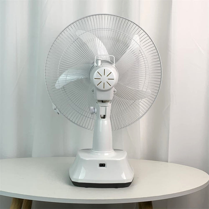 Unisex nan leiser USB table fan with multi-blade design, oscillating tilt function and timer Kalsten