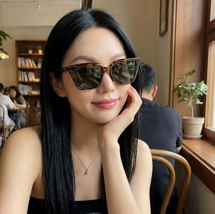 Women's geometric sunglasses with protective UV filter and stylish tortoiseshell design Kalsten
