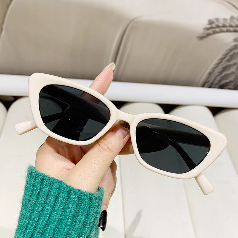 Women Cat-Eye Sunglasses with high-quality, geometric frame Kalsten