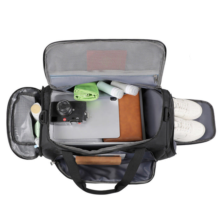 Men's Sporty Travel Bag with Robust Design Kalsten