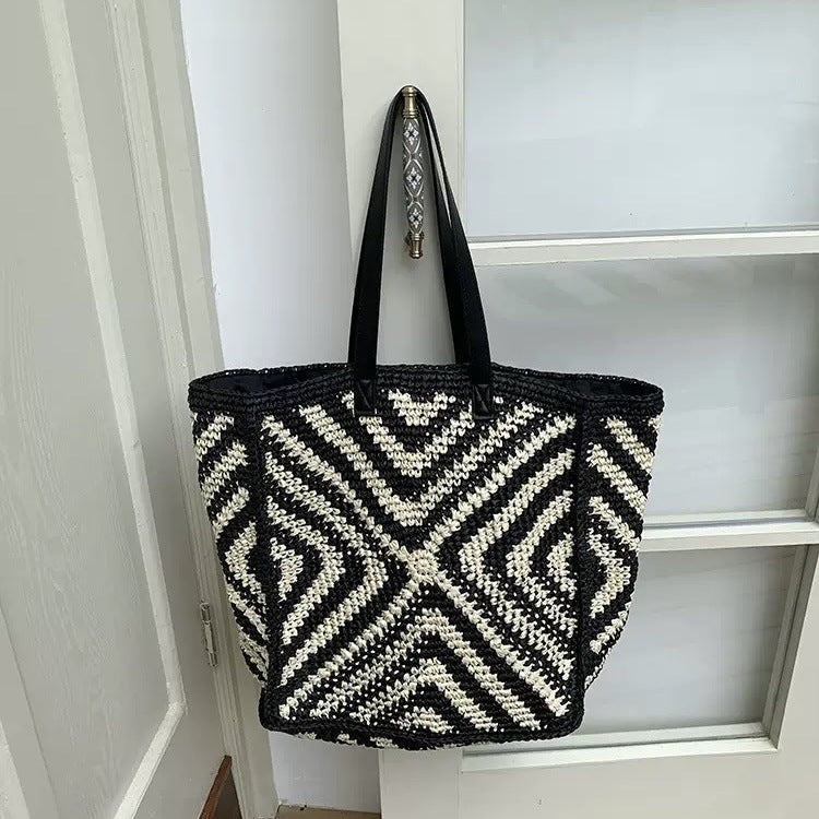 Designer basket bag with graphic pattern Kalsten