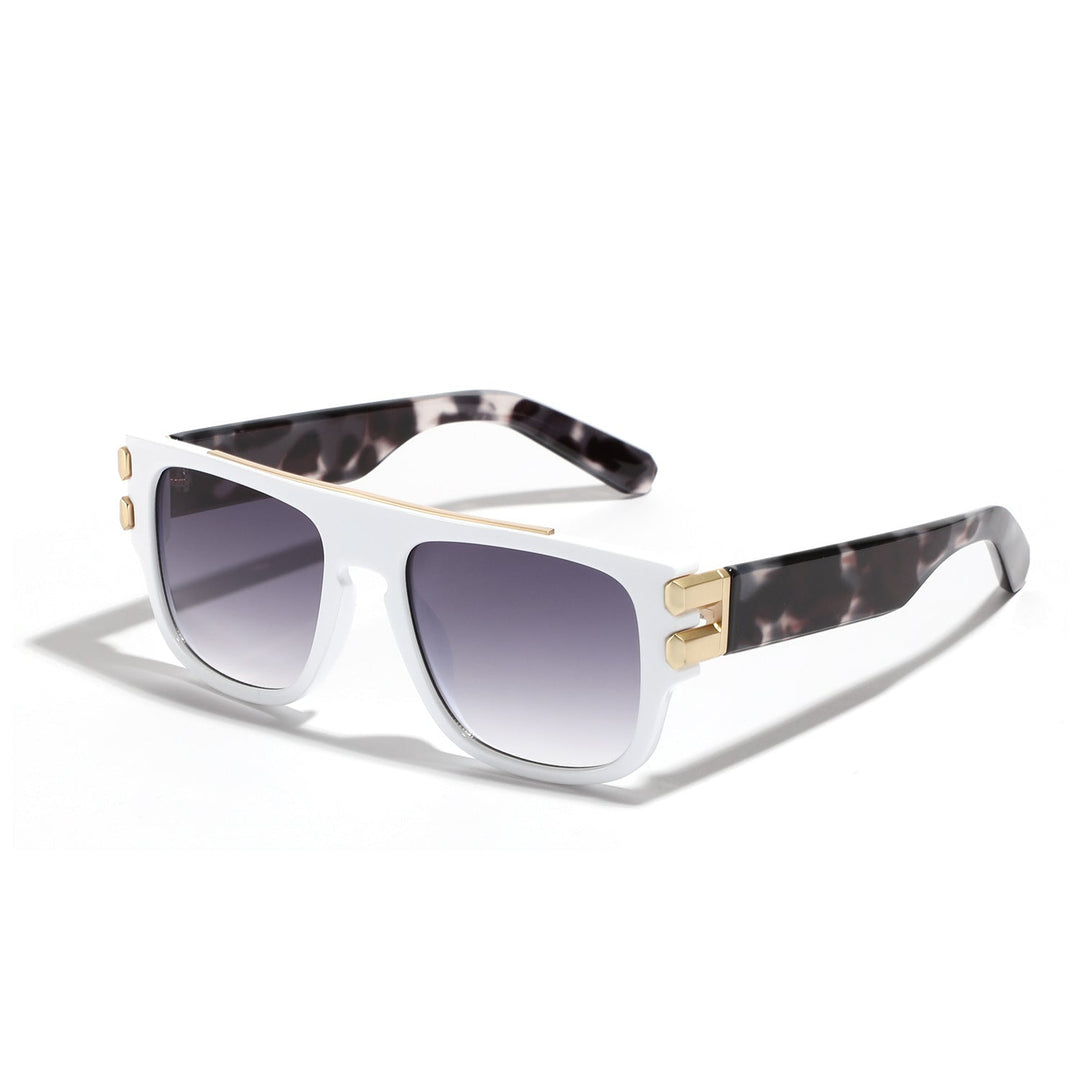 Ladies trendy oversized sunglasses with striking design Kalsten