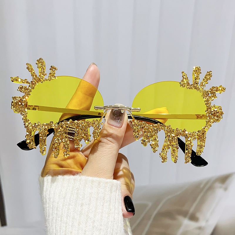 Women Extravagant Sunglasses with Sparkling Rhinestone Decorations Kalsten