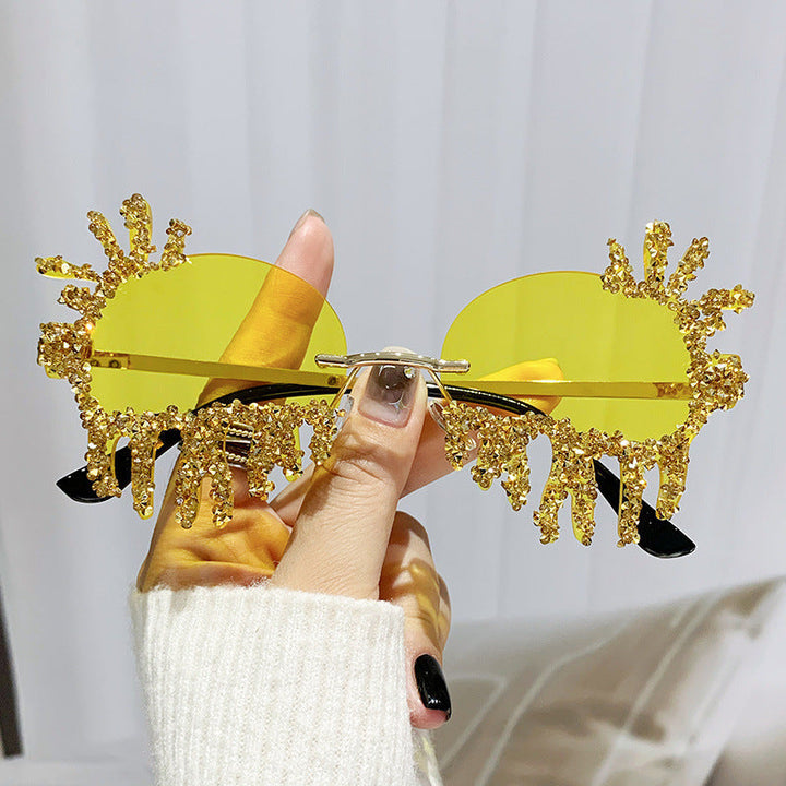 Women Extravagant Sunglasses with Sparkling Rhinestone Decorations Kalsten
