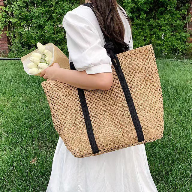 Large Shoulder Bag Made of Sustainable Material Kalsten