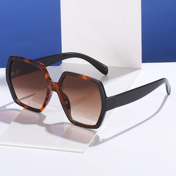 Women's stylish oversized sunglasses with elegant square frame Kalsten