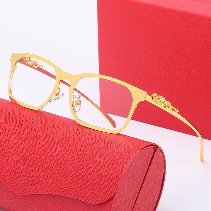 Women's fashionable oversized sunglasses with glamorous design and golden accents Kalsten