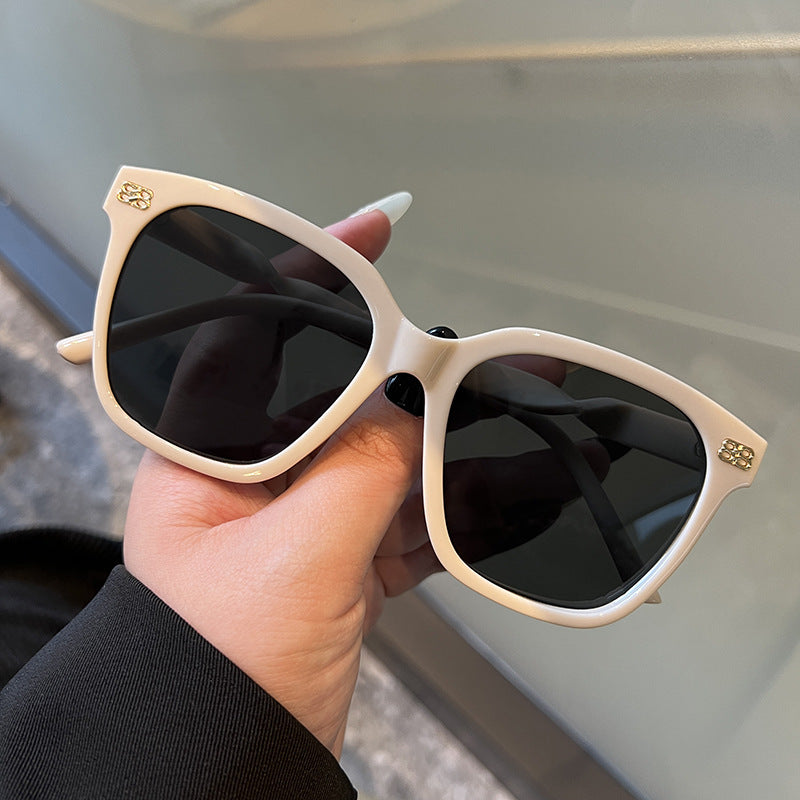 Women square sunglasses with elegant frame structure and UV protection Kalsten