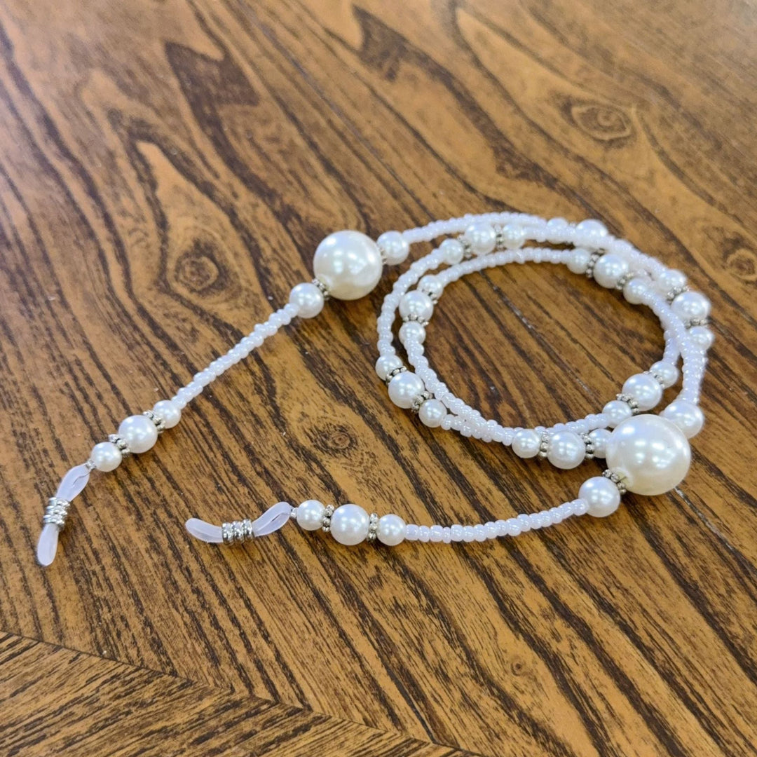 Chic Beaded Eyewear Holder Kalsten
