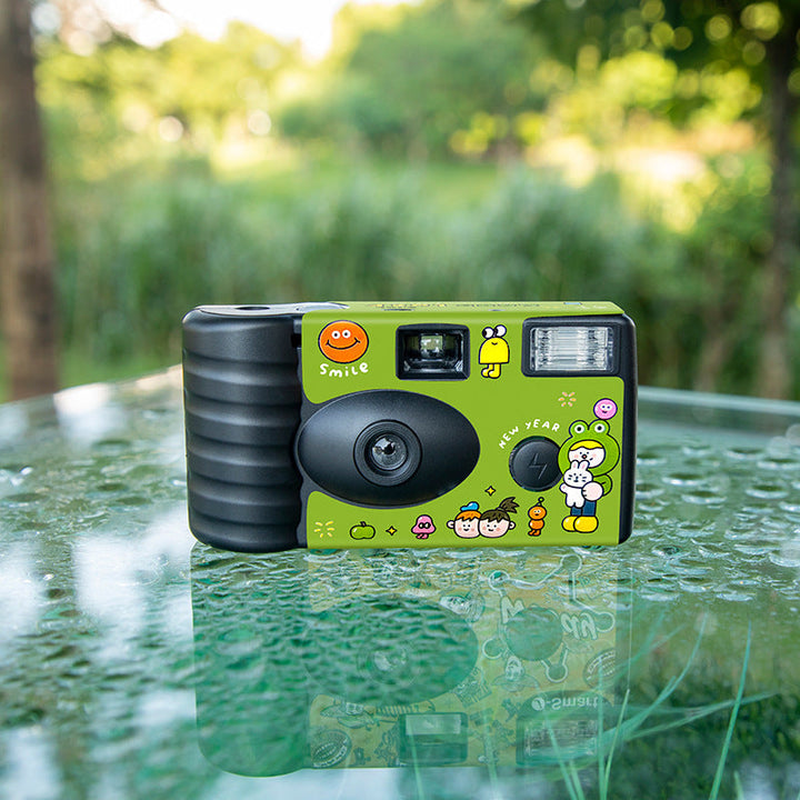 Customizable Fun-Themed Flash Camera Kalsten