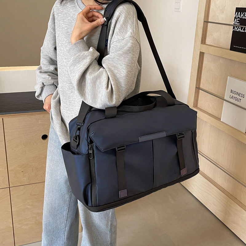 Athletic Travel Bag With Adjustable Shoulder Strap Kalsten