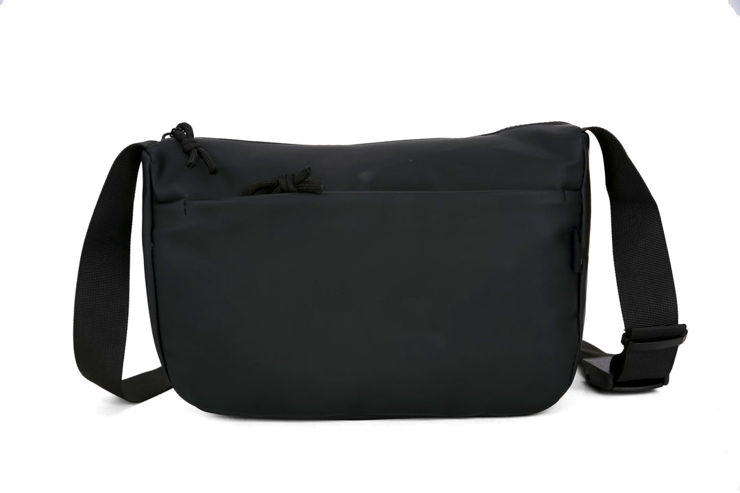 Shoulder bag with lightweight water-repellent material and adjustable shoulder strap Kalsten
