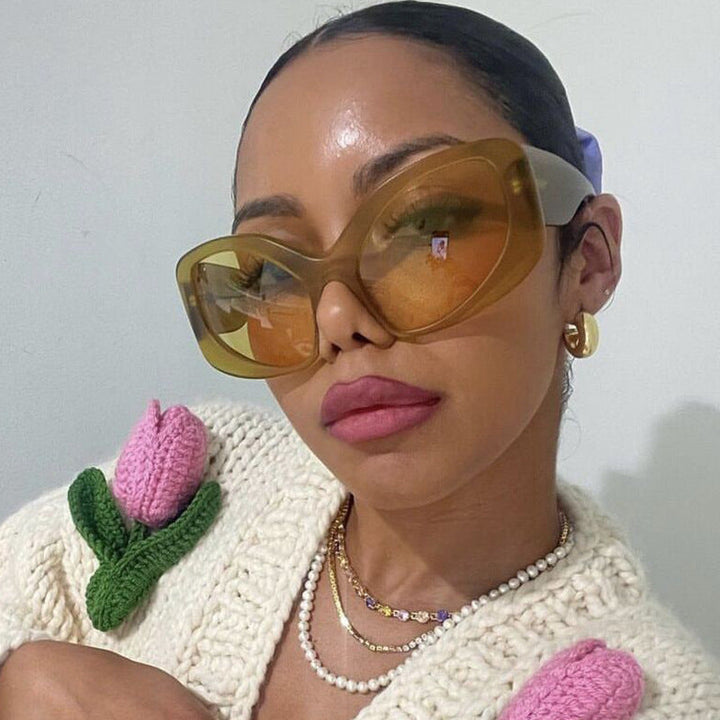 Women's oversized sunglasses in a modern design Kalsten