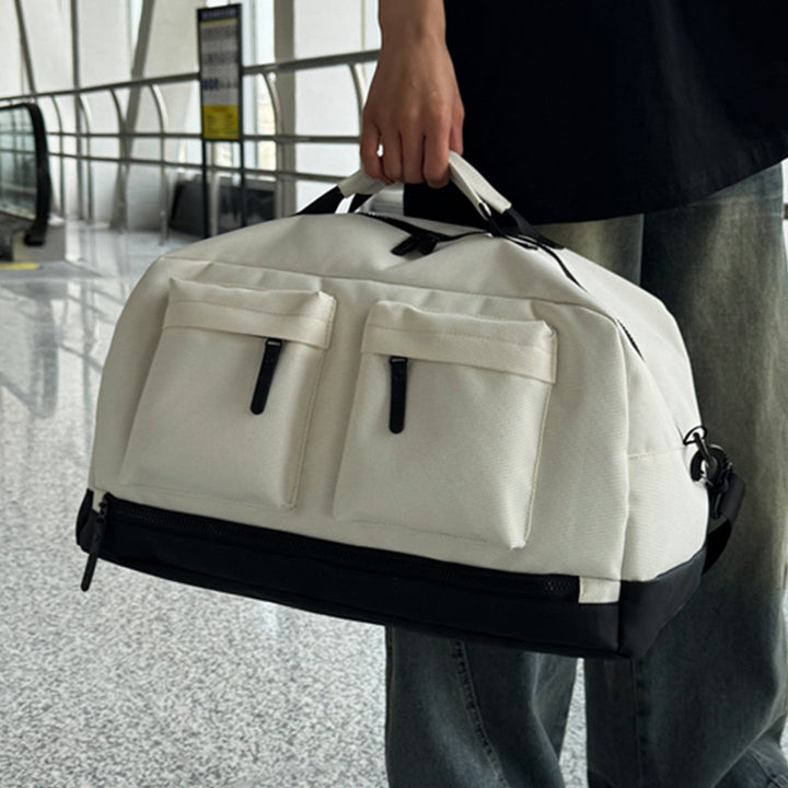 Sporty travel bag with two additional outer pockets Kalsten