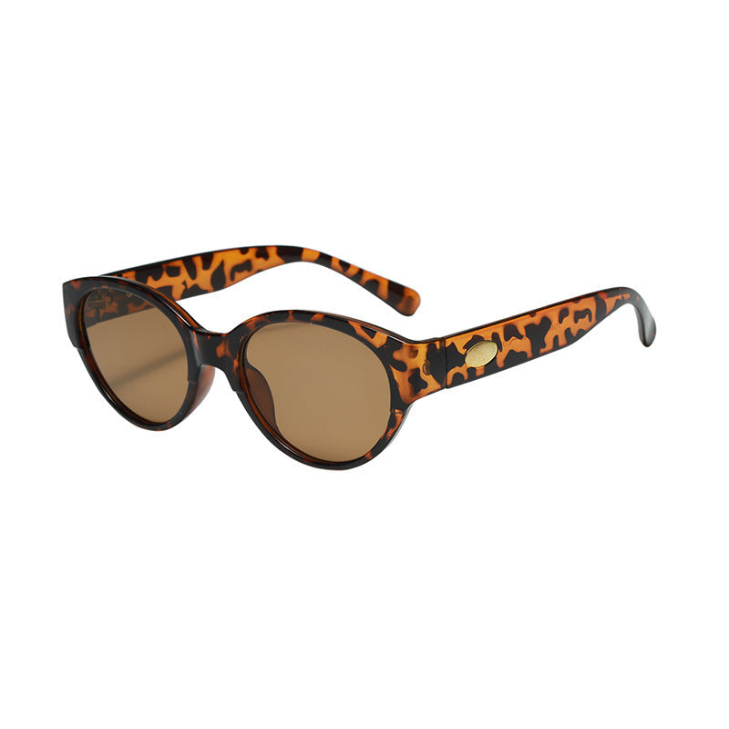 Women's fashionable retro sunglasses in contemporary style Kalsten
