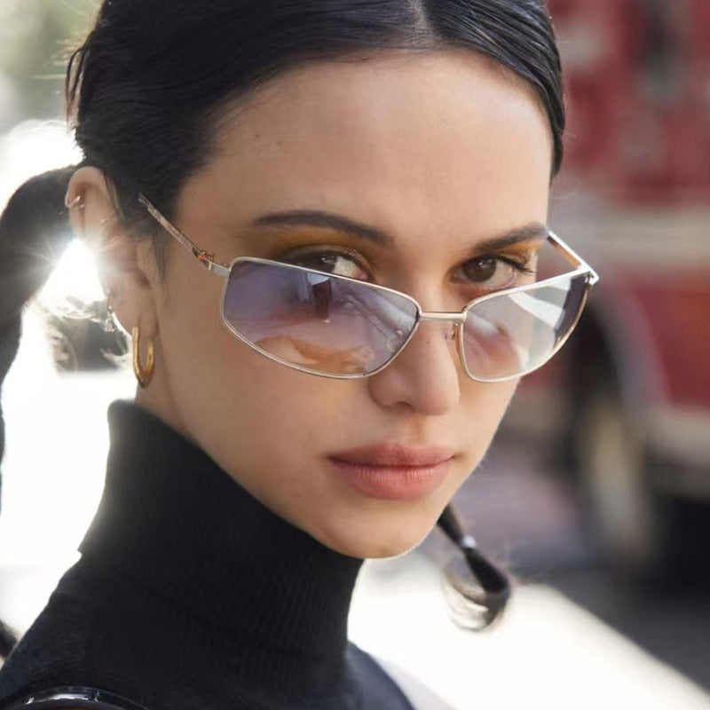 Women's sporty sunglasses with stylish metal protection Kalsten