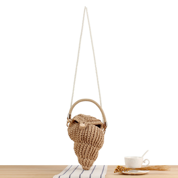 Elegant Handbag in Shell Design Kalsten