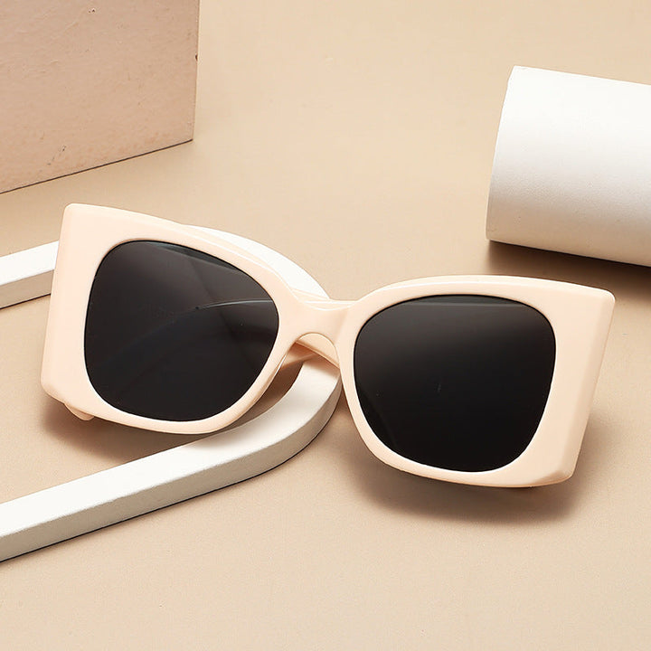 Women's fashionable oversized sunglasses with glamorous design Kalsten