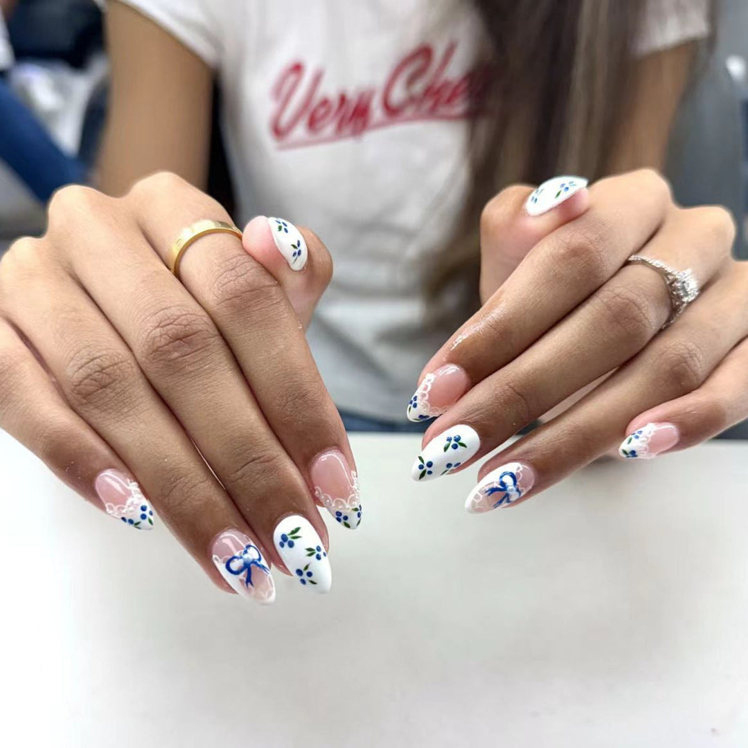 Artificial nails with charming flower and bow decor Kalsten
