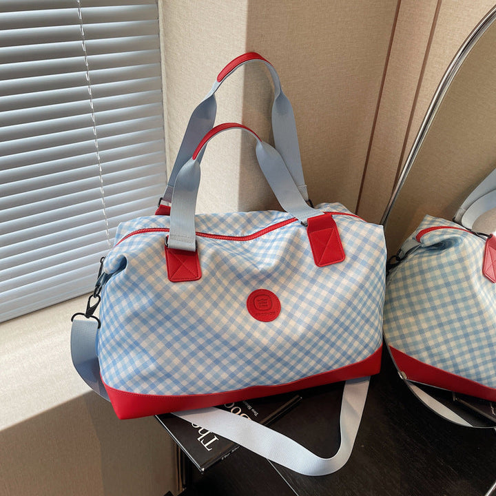 Sporty Travel Bag With Durable Surface Kalsten