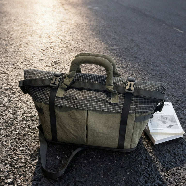 Sporty travel bag with multifunctional compartments Kalsten