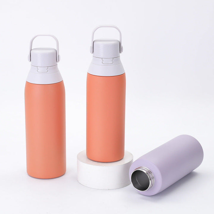 Women's stainless steel water bottle by Kalsten