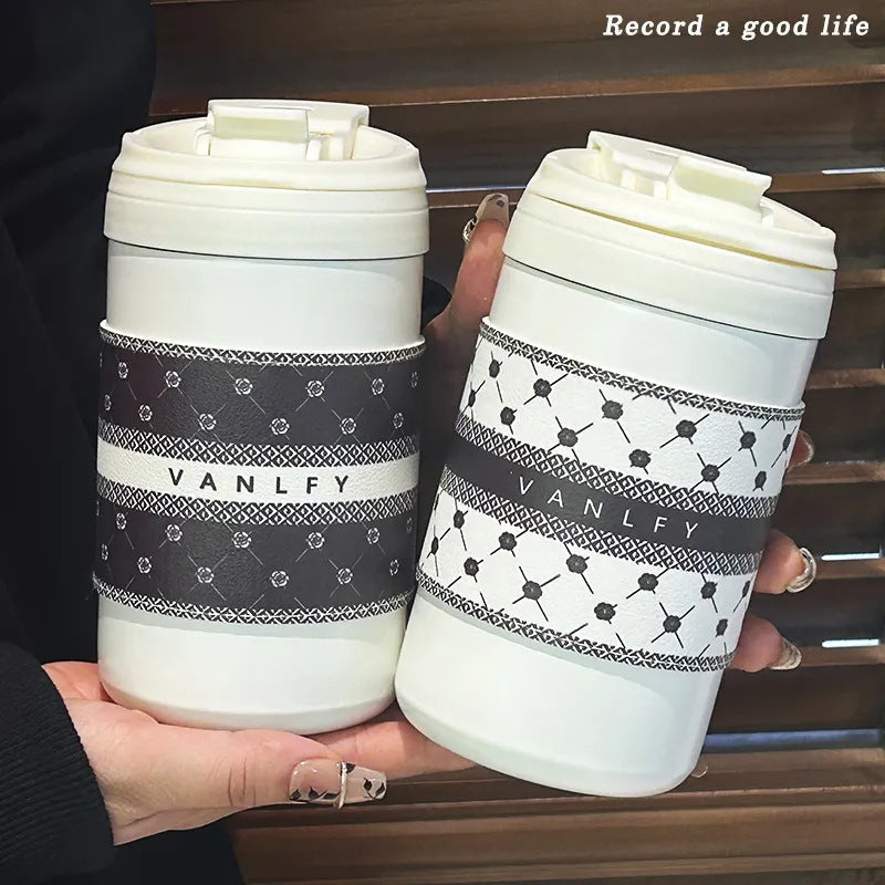 Women’s Insulated Drinking Cup with Practical One-Touch Closure Mechanism Kalsten