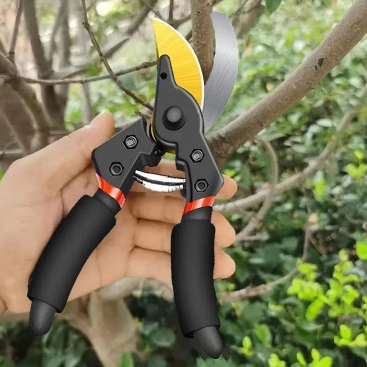 Ergonomic bypass pruning shears with cushioned non-slip handles Kalsten
