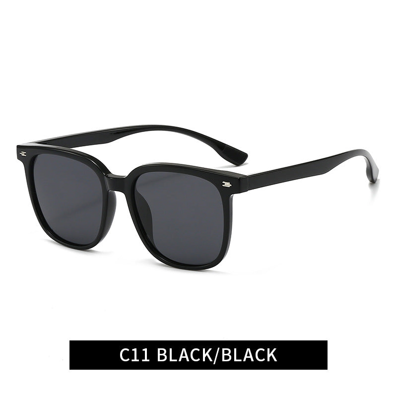 Ladies fashionable sunglasses in modern rectangular design Kalsten