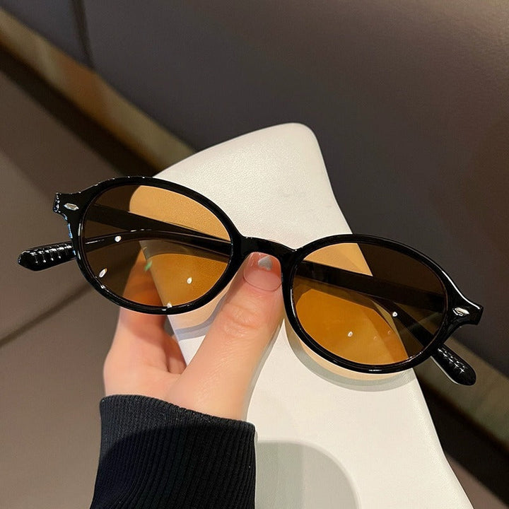 Ladies fashionable sunglasses in elegant oval design Kalsten