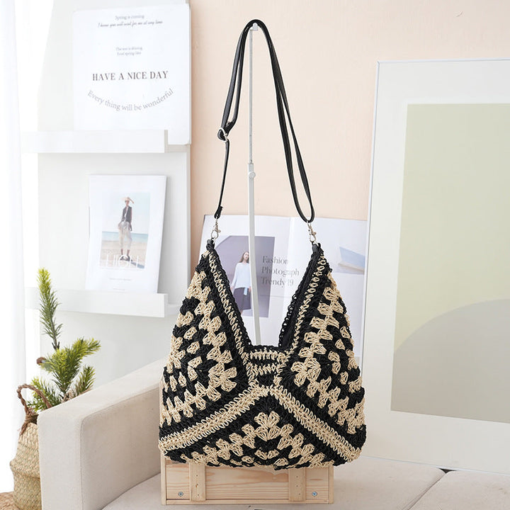 Handmade shoulder bag made from natural materials Kalsten