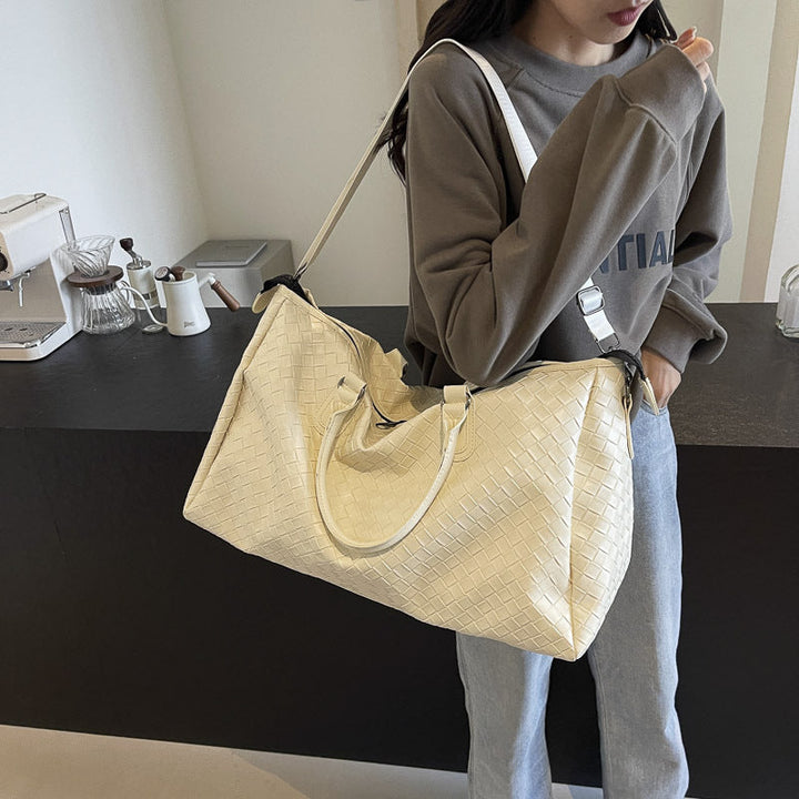 Handcrafted Travel Bag Made of Woven Leather Kalsten