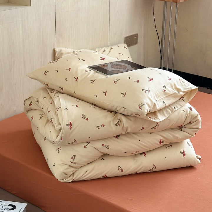 Unisex cotton pillowcase with cheerful bear design Kalsten