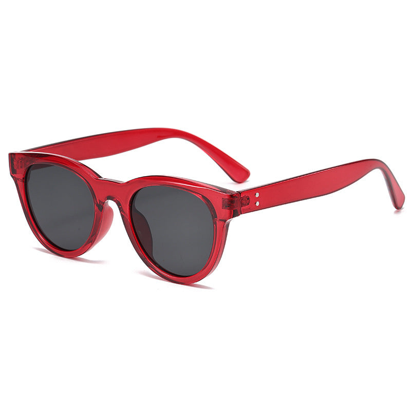 Women Fashionable Oversized Sunglasses in Elegant, Curved Design Kalsten