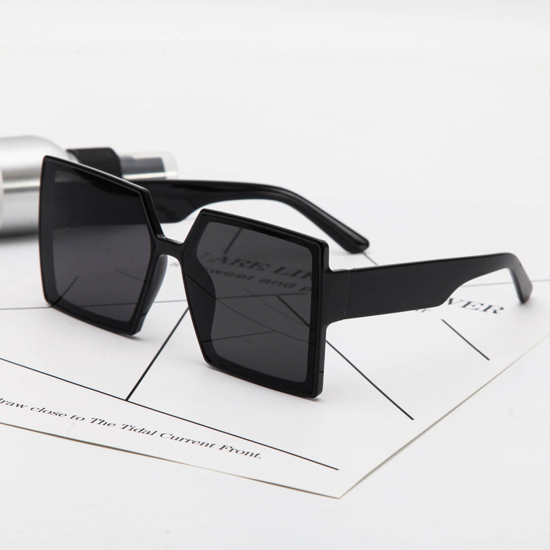 Women's Fashionable oversized sunglasses in modern hexagon design Kalsten