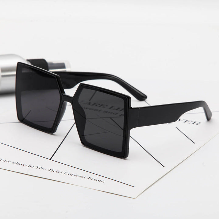 Women's Fashionable oversized sunglasses in modern hexagon design Kalsten