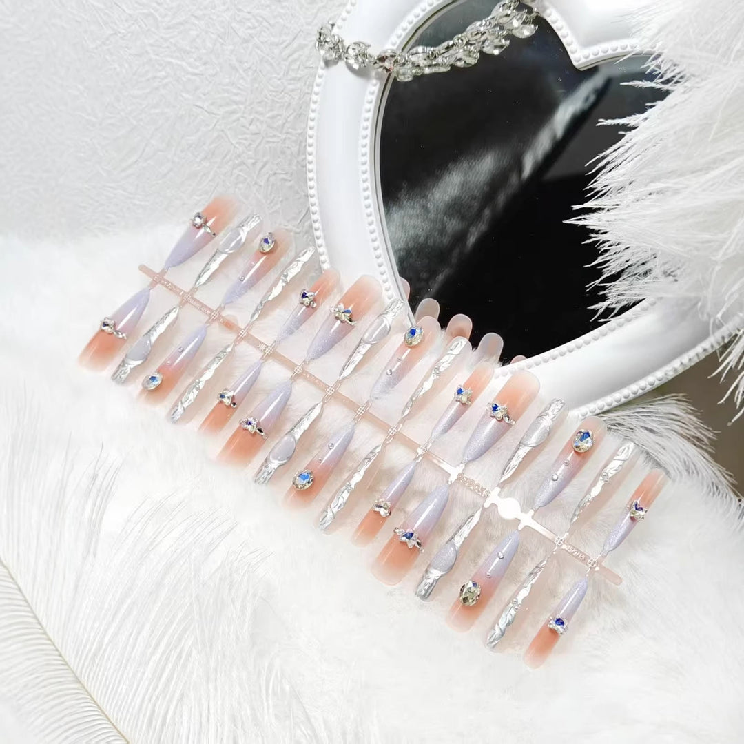 Artificial nails with elegant glitter design and fine 3D decorations Kalsten